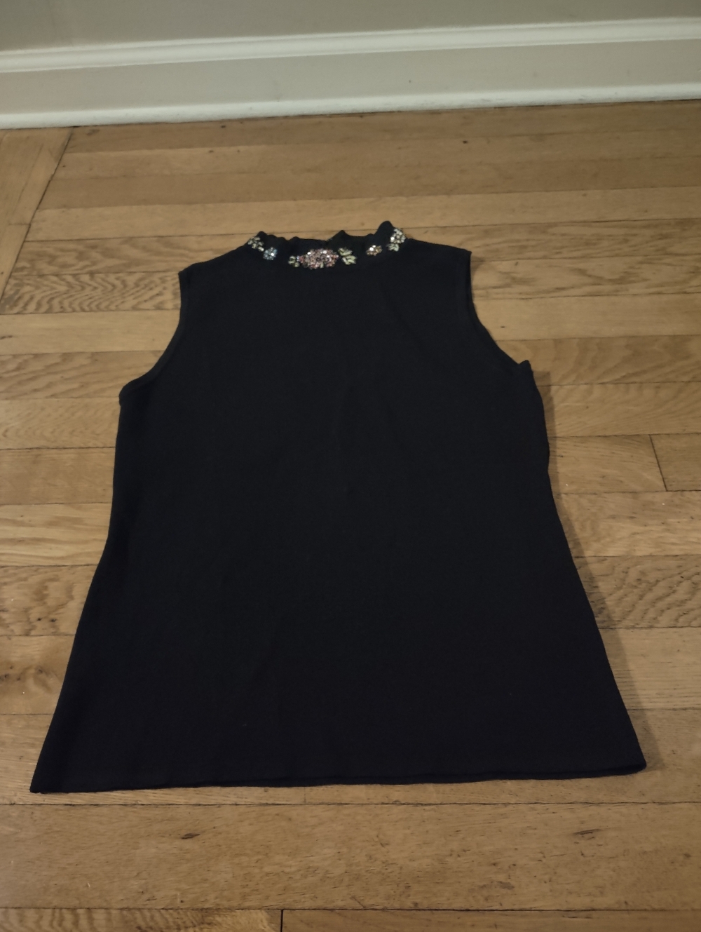 Joseph A Black Sleeveless Mock Neck Top Jewel Embellished Gem Collar Size Medium